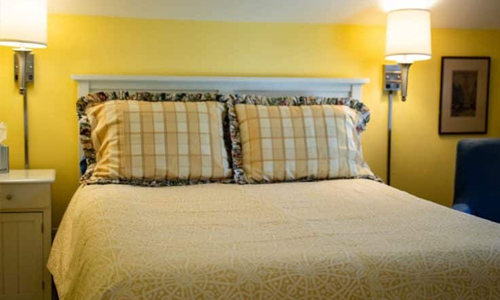 La Salle de Reine (Queen’s Room) - Glen Arbor Bed and Breakfast